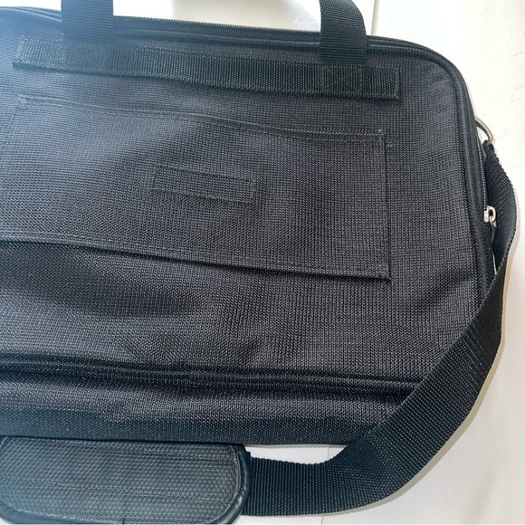 Atlantic Laptop Briefcase Overnight Carry On Black Case 16"x12"adjustable Strap - Picture 11 of 11